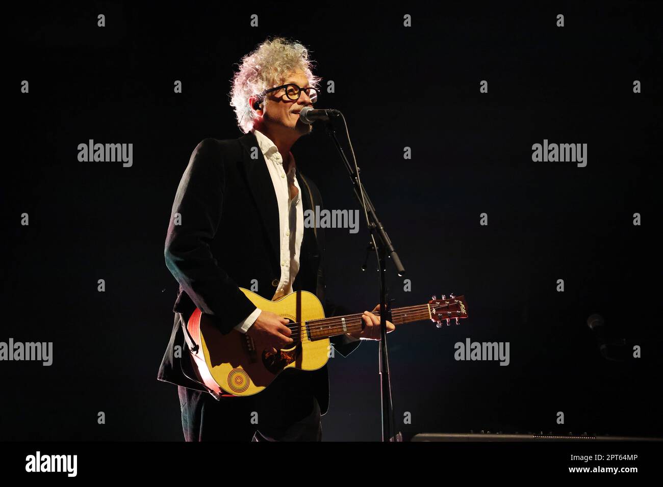 Padua, Italien. 27. April 2023. NICCOLO' FABI live mit seiner Tour *LESS FOR LESS* im GRAN TEATRO GEOX in PADUA Credit: Independent Photo Agency/Alamy Live News Stockfoto