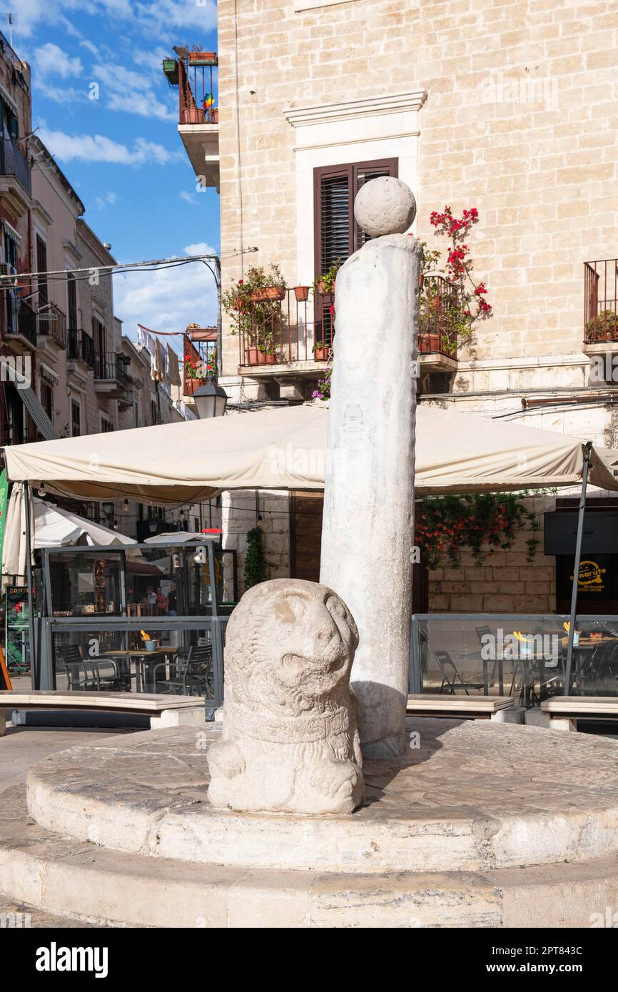 Säule der Schande, Colonna Infame, Piazza Mercantile, Bari, Apulien Stockfoto