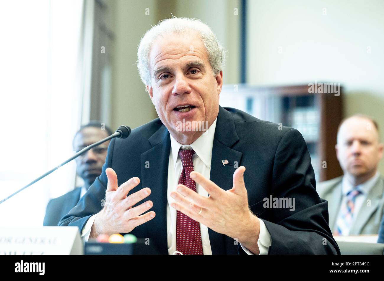 27. April 2023, Washington, District of Columbia, USA: MICHAEL HOROWITZ, Generalinspekteur, USA Justizministerium, bei einer Anhörung des House Committee on the Judiciary SubCommittee on Crime and Federal Government Surveillance im U.S. Capitol. (Kreditbild: © Michael Brochstein/ZUMA Press Wire) NUR REDAKTIONELLE VERWENDUNG! Nicht für den kommerziellen GEBRAUCH! Stockfoto