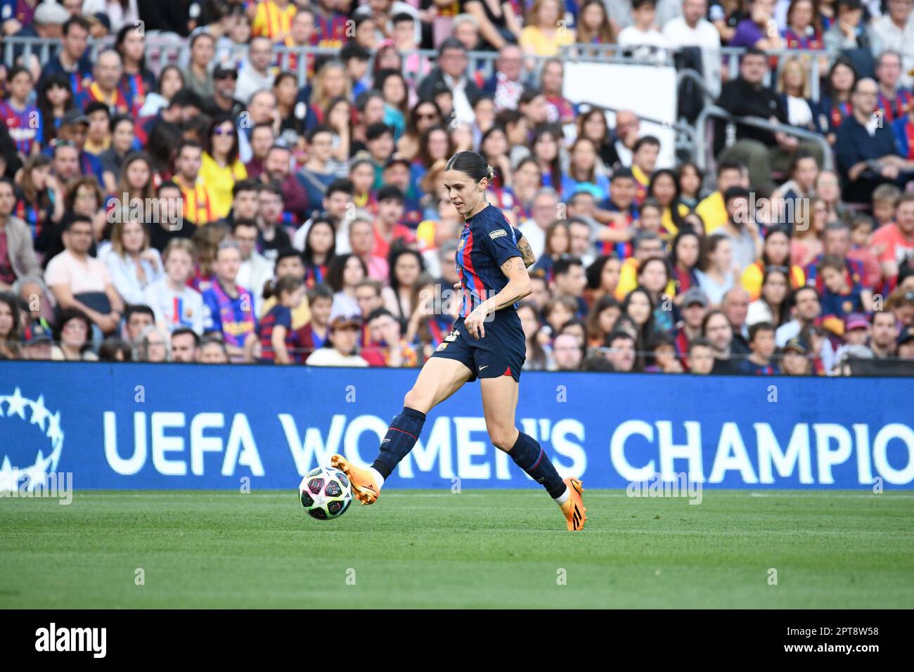 BARCELONA, SPANIEN – 27. APRIL: Spiel zwischen dem FC Barcelona und Chelsea im Rahmen des Halbfinals Leg 2 von 2 der UEFA Women's Champions League am 27. April 2023 im Spotify Camp Nou in Barcelona, Spanien. (Foto: Sara Aribó/PxImages) Stockfoto