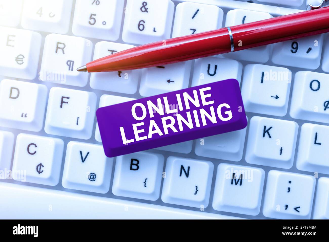 Handschriftliches Schild Online-LernenLarning mit Hilfe des Internets und eines Computers, Business Approach Larning mit Hilfe des Inte Stockfoto