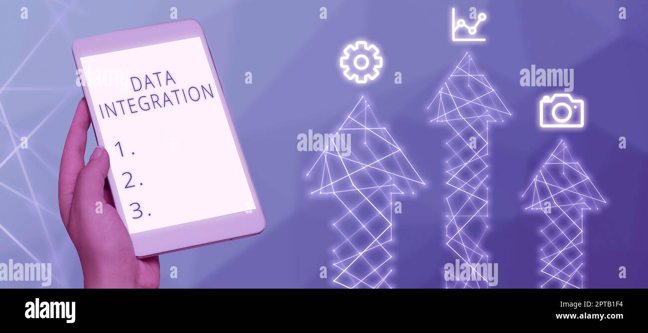 Handgeschriebenes Schild DatenintegrationKombination aus technischen und geschäftlichen Prozessen zu kombinieren, Word geschrieben auf Kombination aus technischer und geschäftlicher PR Stockfoto