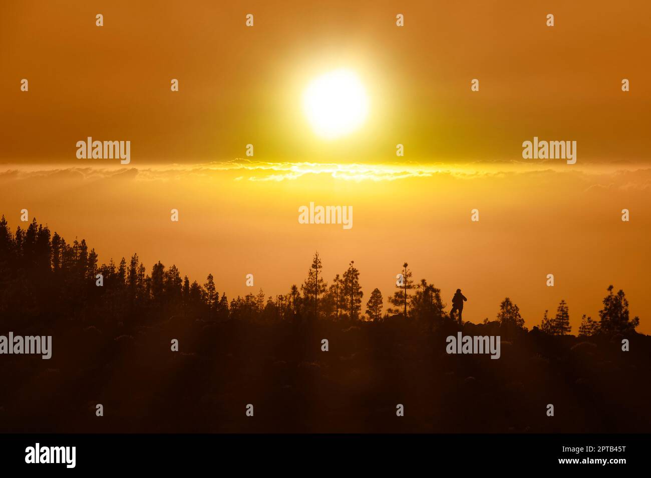 Sonnenuntergansszenerie um Mirador de las Narices del Teide auf Teneriffa auf den Kanarischen Inseln in Spanien Stockfoto