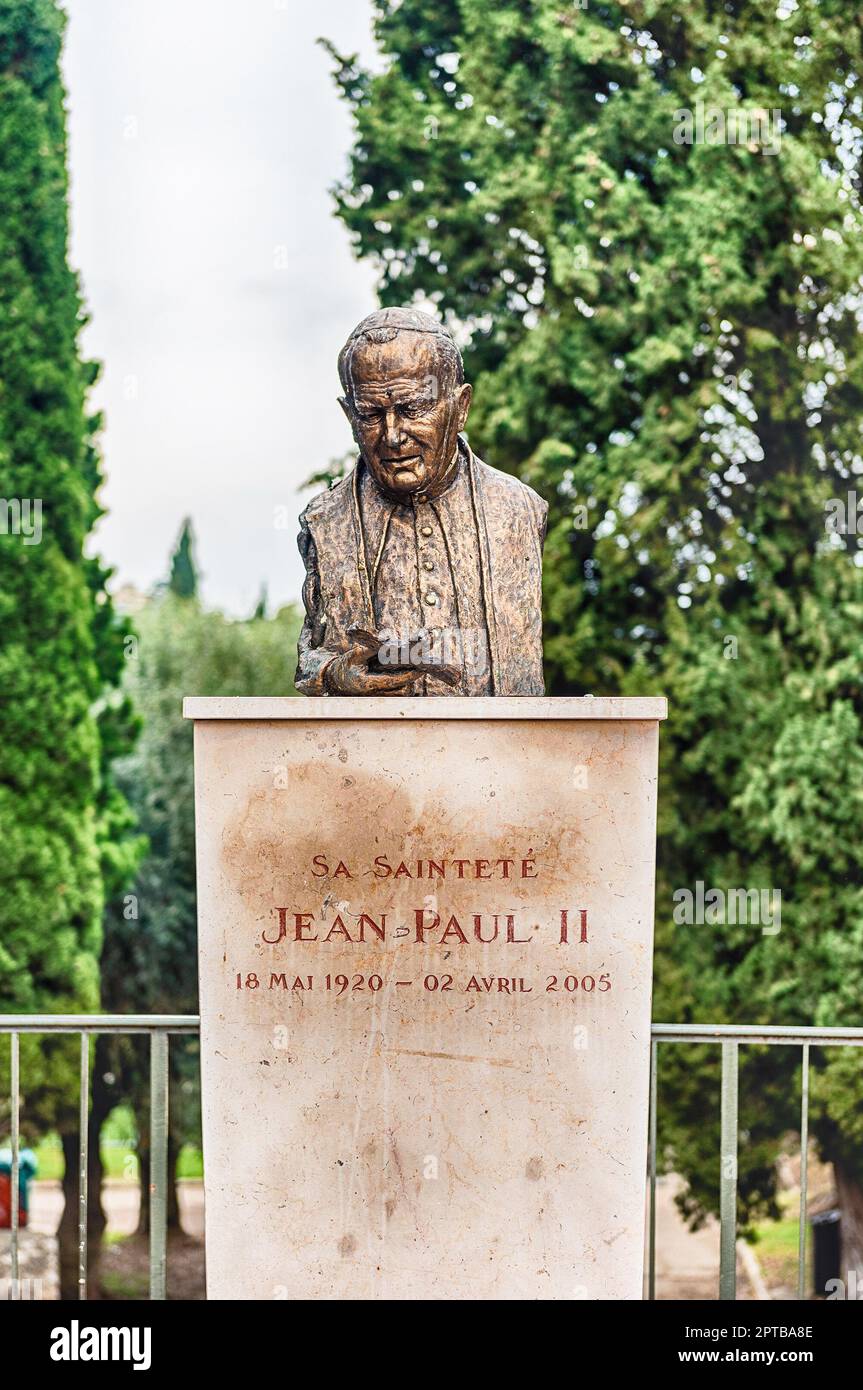 Bronzebüste von Papst Johannes Paul II., im Cimiez-Viertel in Nizza, Cote d'Azur, Frankreich Stockfoto