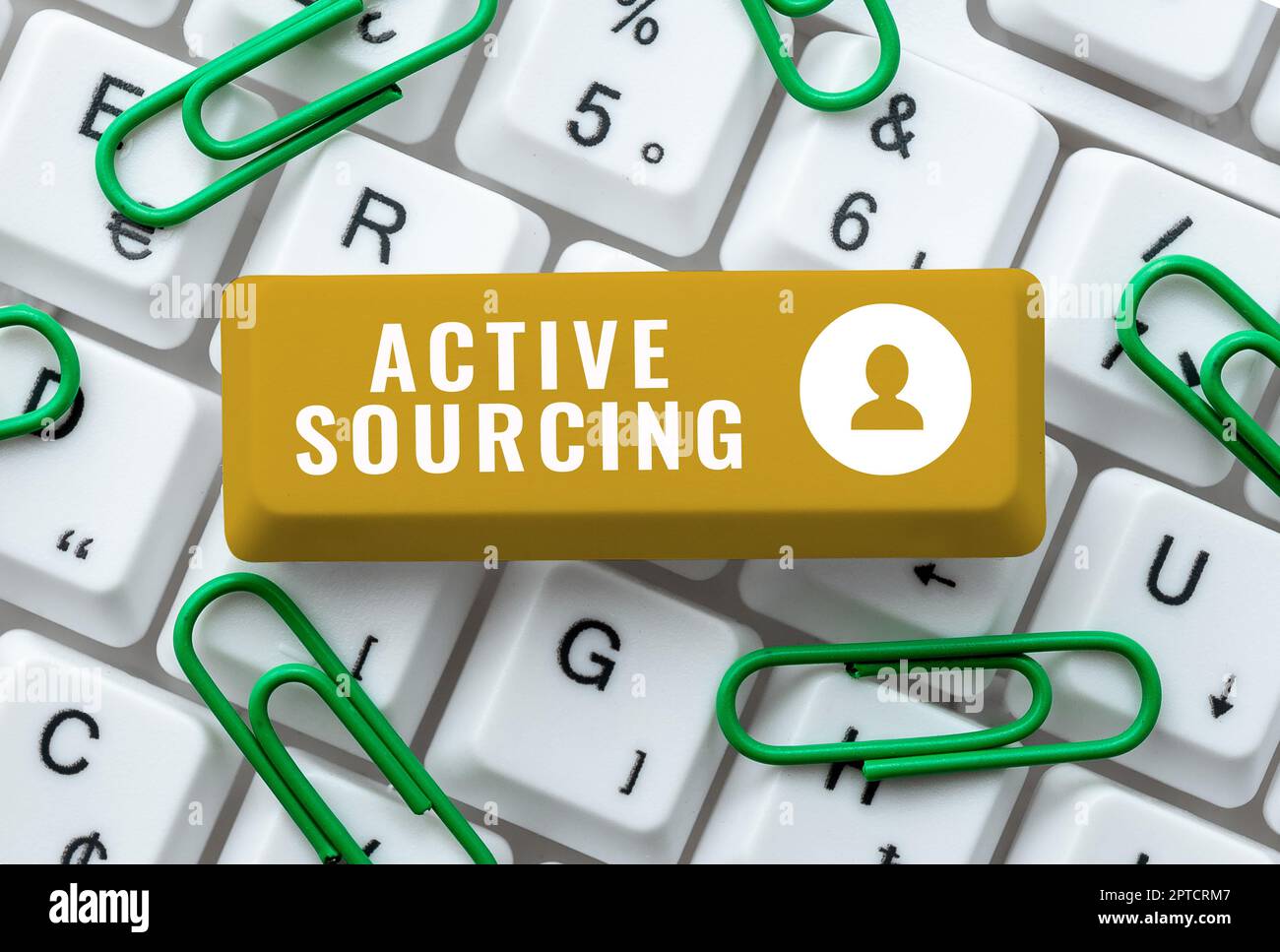 Textschild mit Active Sourcing, Word für Bildungsprogramme für Erwachsene, die nicht zur Schule gehen Abstract Typing Neues Antivirus-Programm, Typing Intern Stockfoto