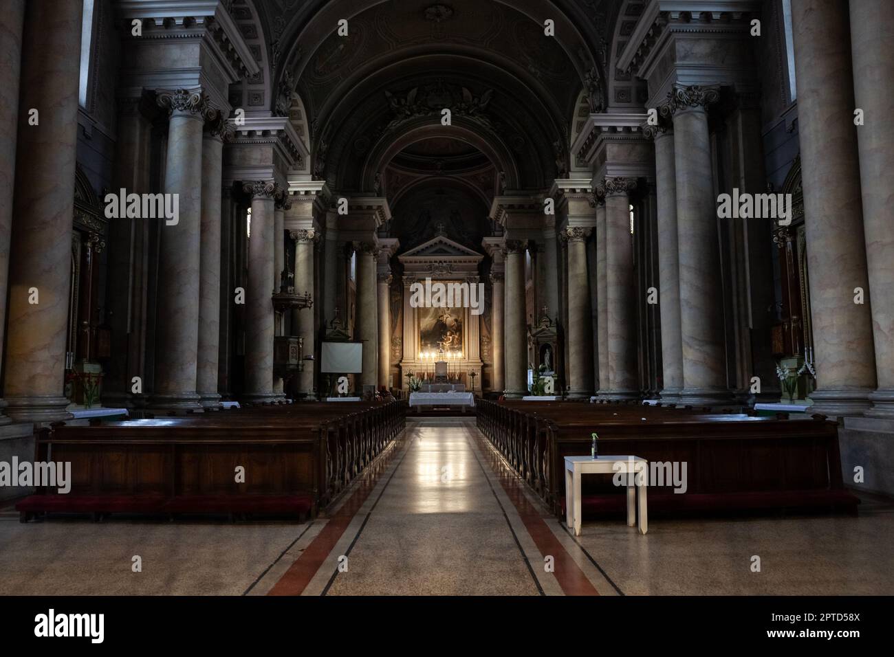 Bild des Innenraums der kirche st. anthony von padua in Arad, Rumänien. St. Anthony of Padua Church ist eine römisch-katholische Kirche in 96A R. Stockfoto