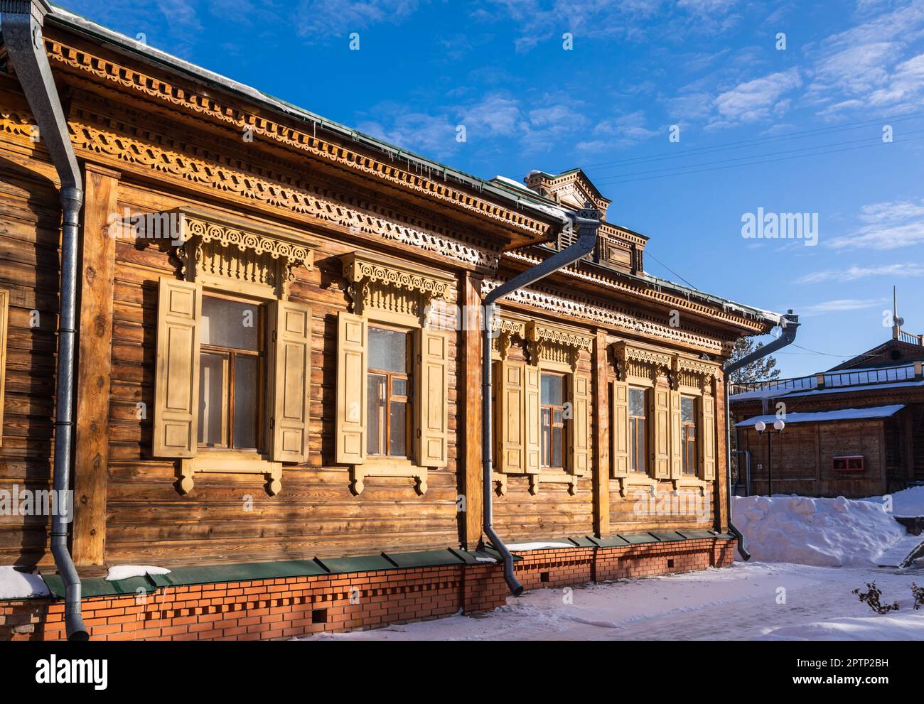 Hochdekoriertes Holzhaus aus dem 19. Jahrhundert, in dem das Saken Seifullin Museum in Astana, Kasachstan, untergebracht ist Stockfoto