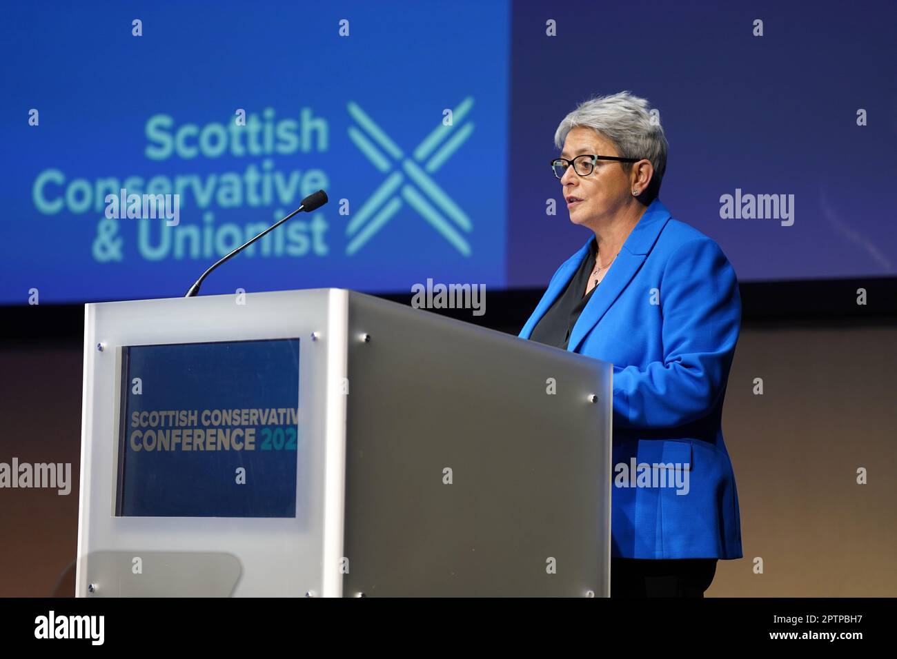 Annie Wells, MSP der schottischen Konservativen, spricht am ersten Tag der Parteikonferenz der schottischen Konservativen im Scottish Event Campus (SEC) in Glasgow. Foto: Freitag, 28. April 2023. Stockfoto