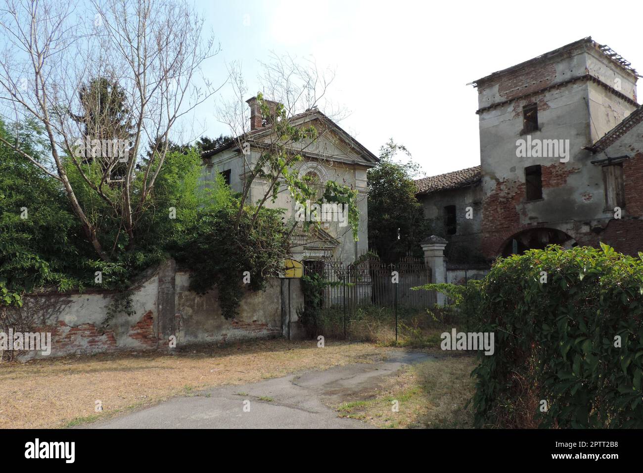 Vizzolo Predabissi (Vizzoeu in Dialetto milanese, chiamata semplicemente Vizzolo fino al 1863) è un comune italiano di 3 832 abitanti della città metropolitana di Milano in Lombardei. Stockfoto