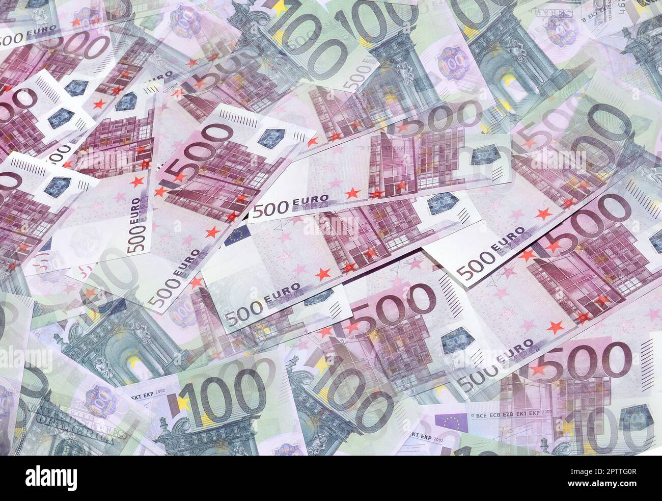 Eine Collage aus vielen Bildern von Hunderte von Dollar und Euro Rechnungen in einem Haufen Lügen Stockfoto