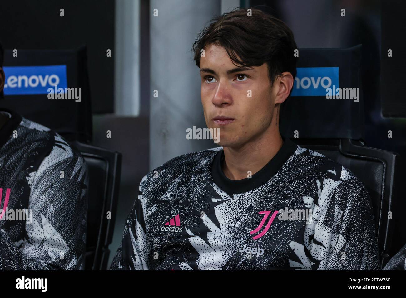 Mailand, Italien. 26. April 2023. Matias Soule des FC Juventus sieht während des Coppa Italia 2022/23 Semi Final 2. Leg Fußballspiels zwischen dem FC Internazionale und dem FC Juventus im Giuseppe Meazza Stadium nach. Endstand: Inter 1:0 Juventus. (Foto: Fabrizio Carabelli/SOPA Images/Sipa USA) Guthaben: SIPA USA/Alamy Live News Stockfoto