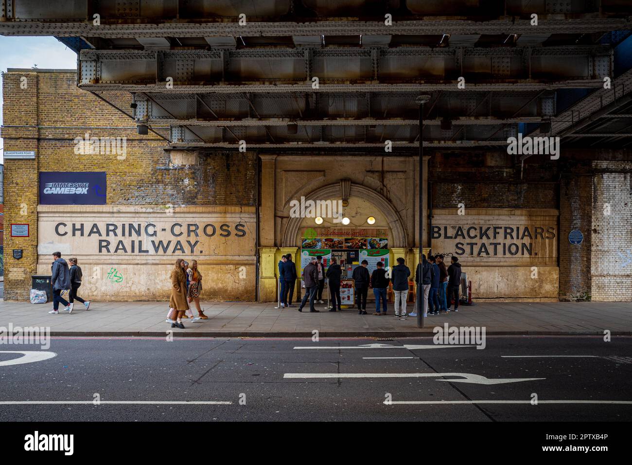 Ehemaliger Bahnhof Charing Cross Blackfriars. Blackfriars war ein kurzlebiger Bahnhof der South Eastern Railway, 1864 eröffnet, 1869 geschlossen. Stockfoto