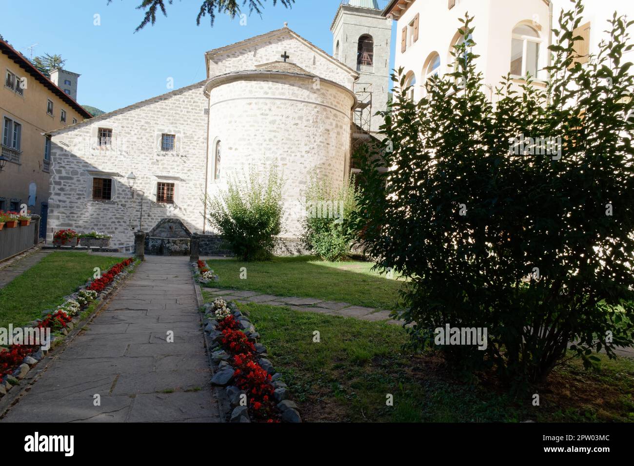 Kirche San Bartolomeo Apostel im alten Dorf Fiumalbo, Emilia Romagna Stockfoto