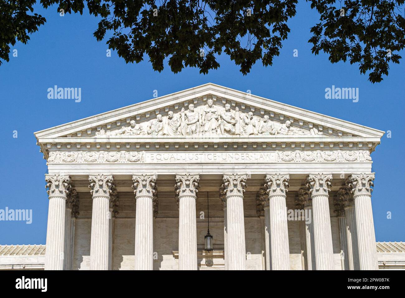 Washington DC, US Supreme Court Gebäude, außen Vordereingang Säulen, Stockfoto