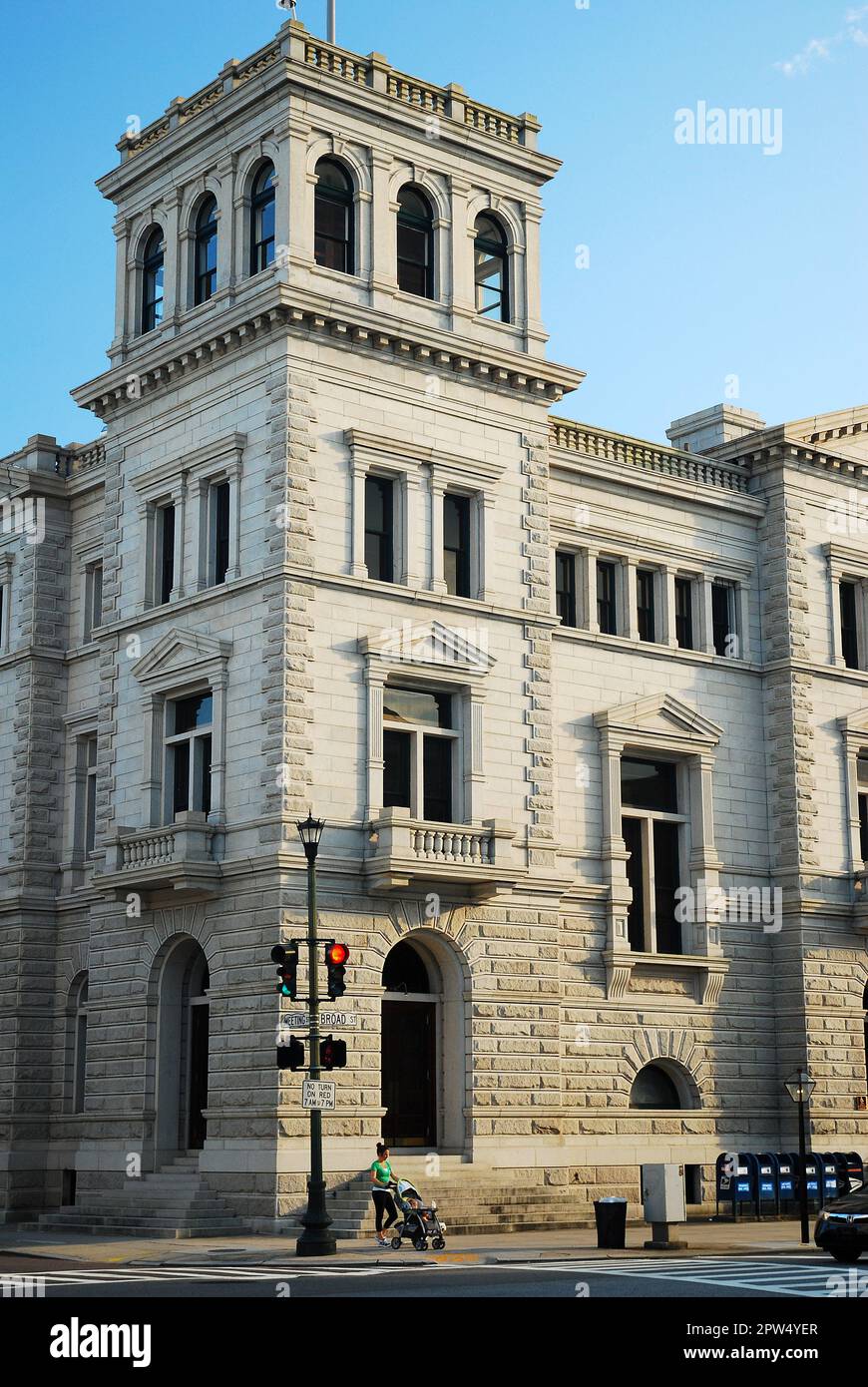 Federal Building in Charleston, in einer der vier Ecken des Gesetzes Stockfoto