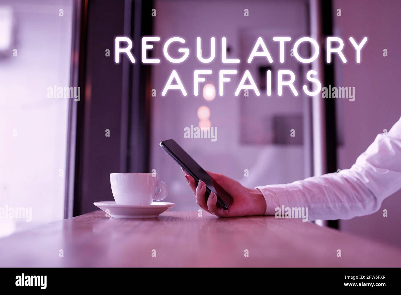 Schreiben mit Text Regulatory Affairs, Word für den Wunsch der Regierungen, die öffentliche Gesundheit zu schützen Stockfoto