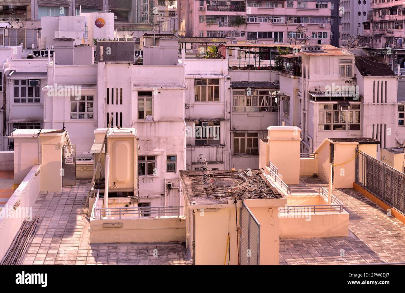 Dachterrasse des alten Gebäudes, Hongkong Stockfoto