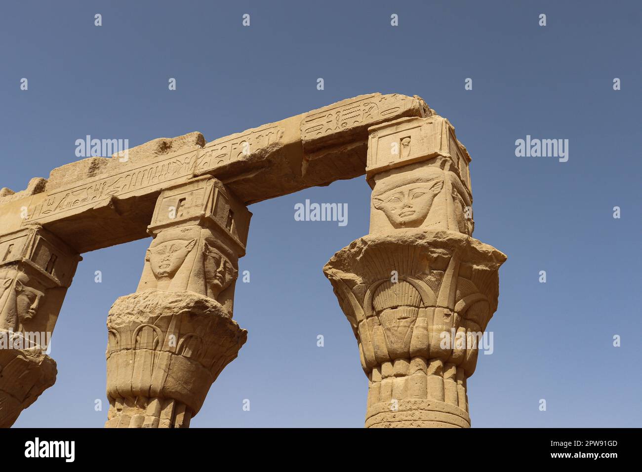 Antiker ägyptischer Tempel der Isis (Tempel von Philae) in Assuan, Ägypten Stockfoto