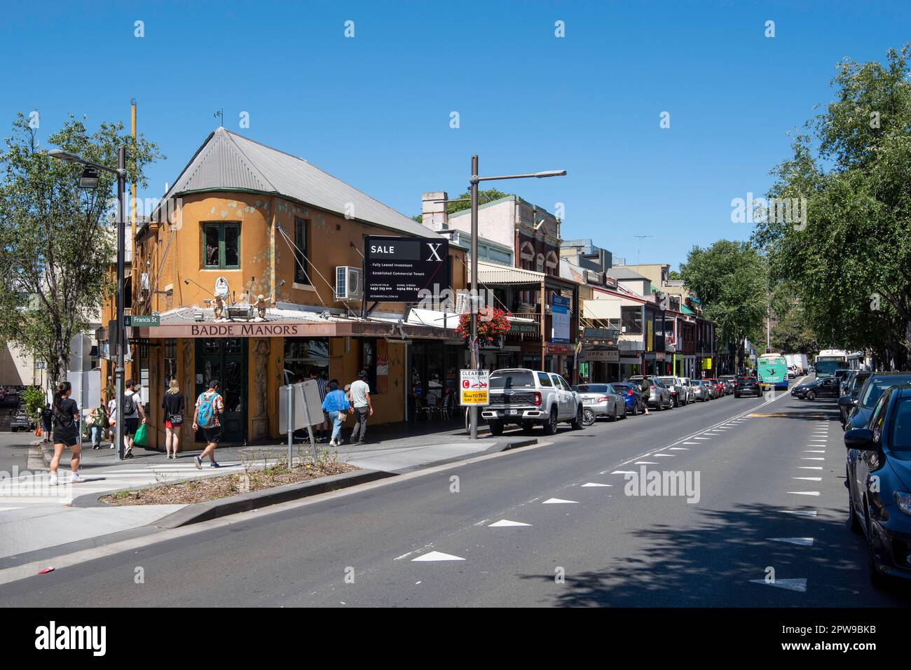 Das Badde Manors Cafe wurde 1982 eröffnet und war einer der ersten Coffee Shops, die auf der Glebe Point Road in Glebe, New South Wales, Australien, eröffnet wurden Stockfoto