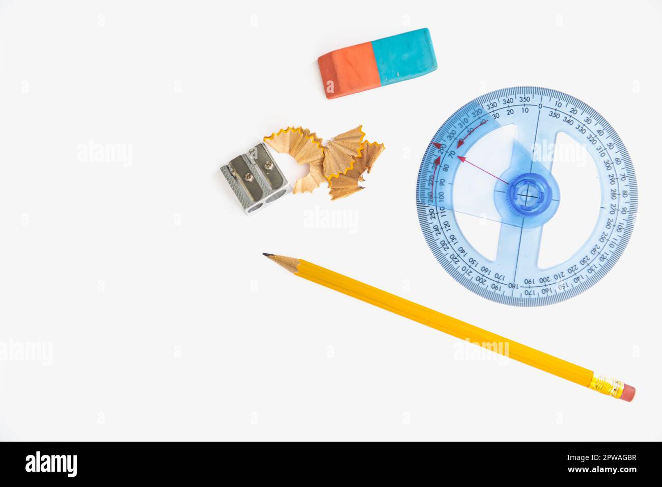 Schulgegenstände isoliert auf weißem Hintergrund. Stockfoto