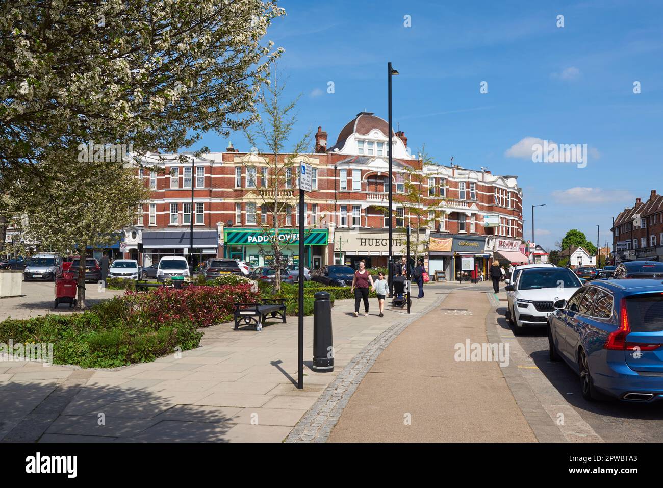 Winchmore Hill, North London, Großbritannien, von Green Lanes, an der Kreuzung mit Compton Road Stockfoto
