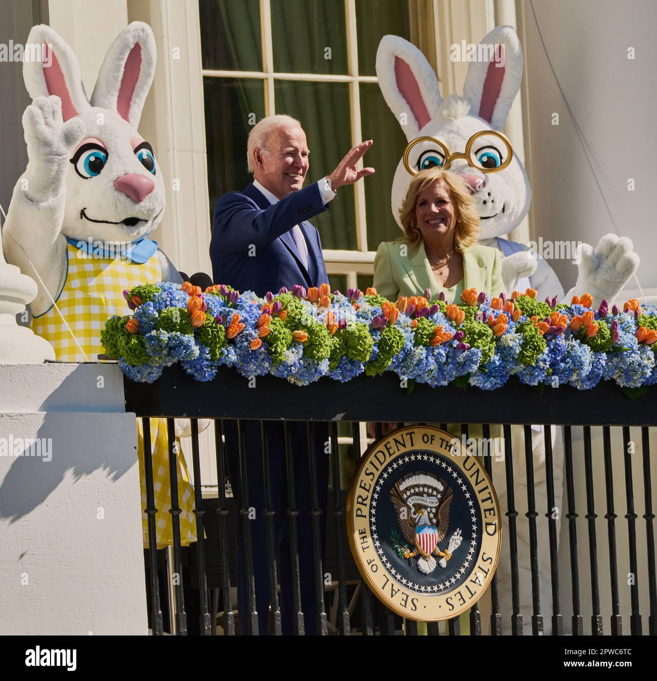 WASHINGTON, D.C., USA – 10. APRIL 2023: Präsident Joe Biden und First Lady Jill Biden nehmen an der jährlichen Osterrolle Teil. Stockfoto