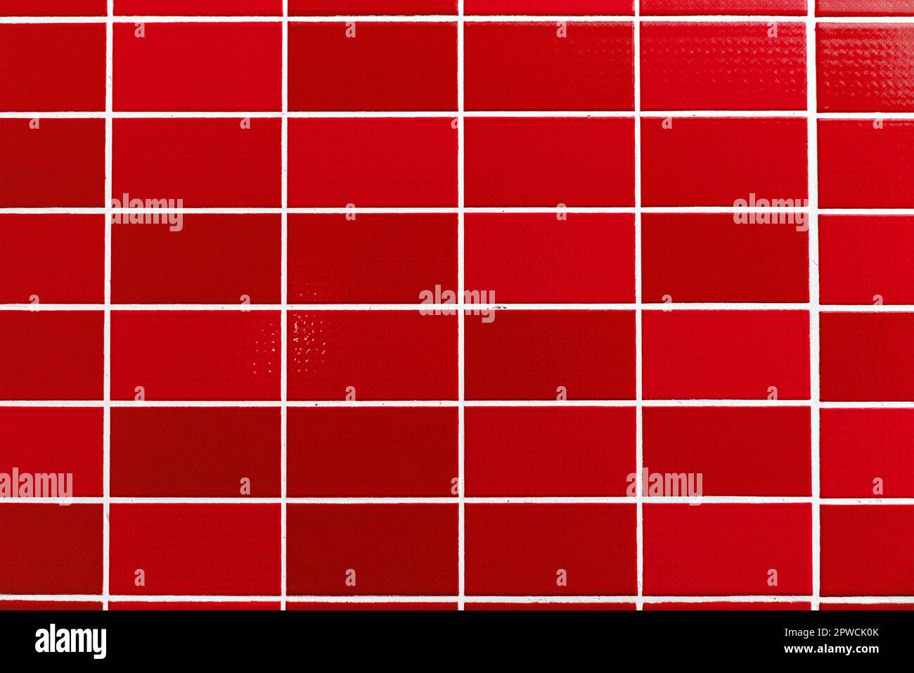 Roter Kachelhintergrund Stockfoto