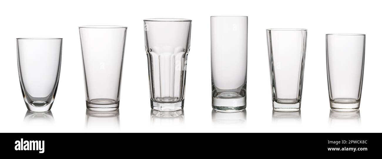 Glas Trinkwasser isoliert auf weißem Hintergrund Stockfoto