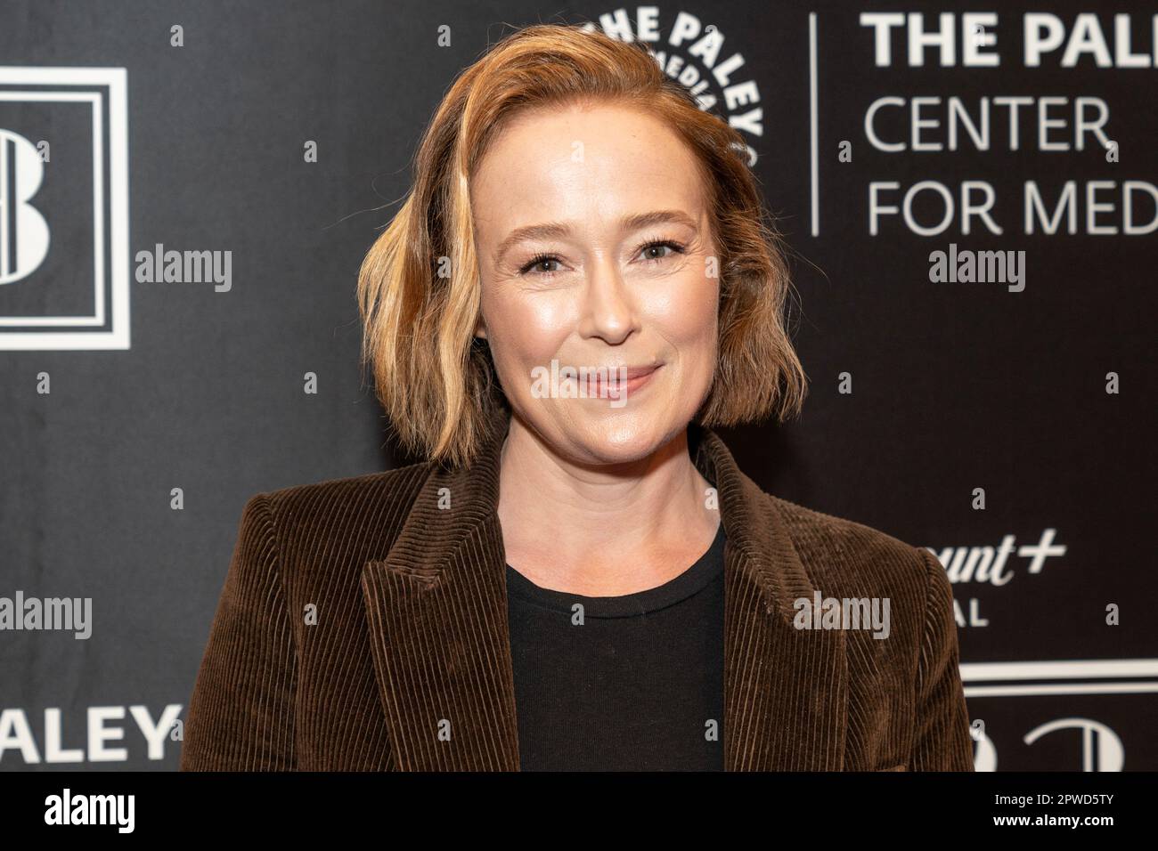 Jennifer Ehle nimmt am 29. April 2023 an einer Fernsehausstellung für