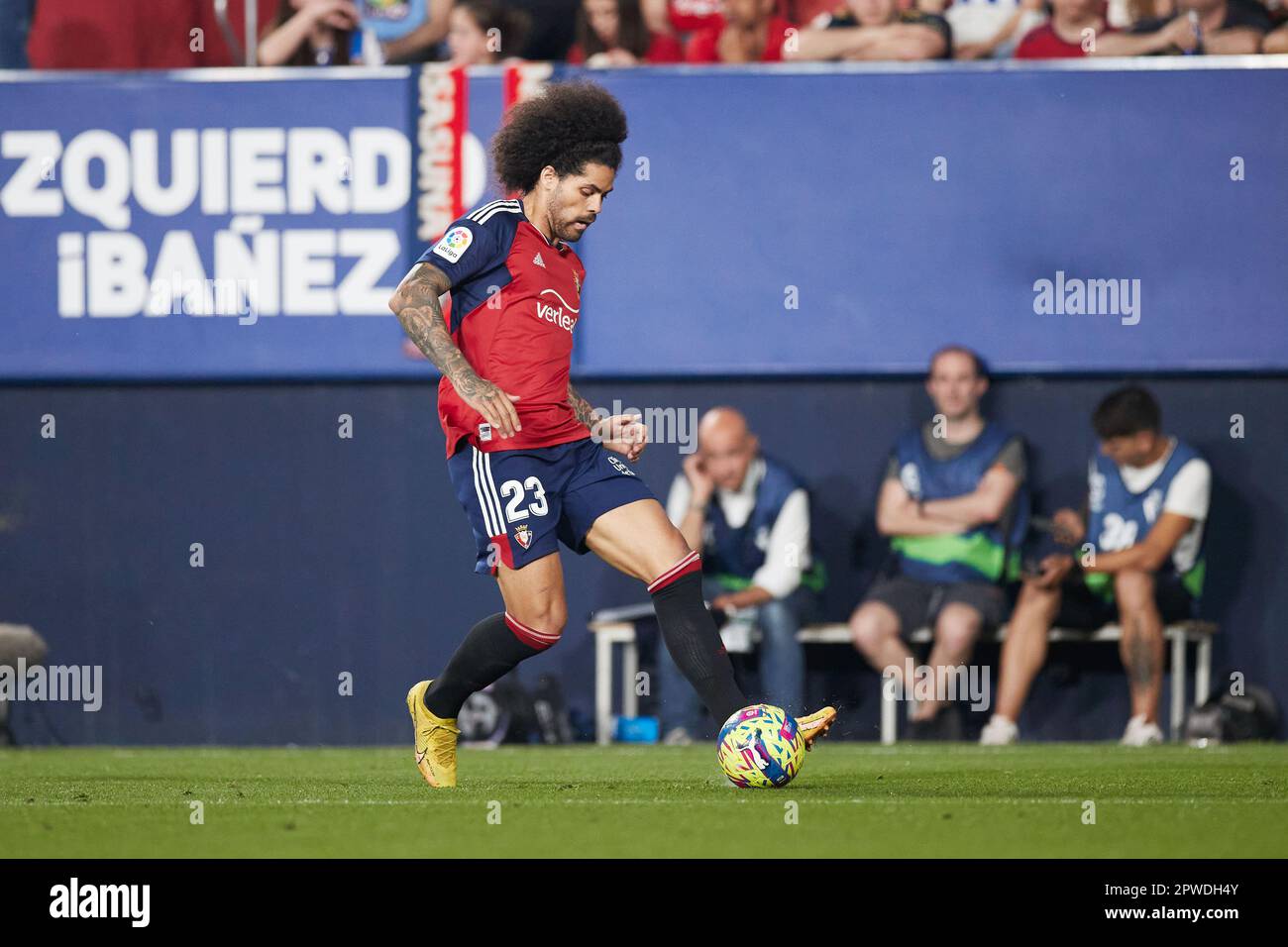 Aridane Hernandez von CA Osasuna während des Fußballspiels der spanischen Meisterschaft La Liga zwischen CA Osasuna und Real Sociedad am 28. April 2023 in El Sadar in Pamplona, Spanien - Foto: Ricardo Larreina/DPPI/LiveMedia Stockfoto