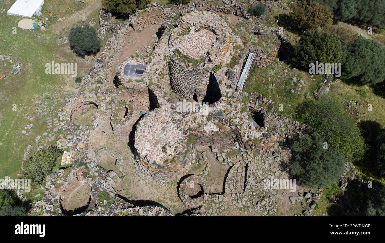 Nuraghe Arrubiù, das riesige rote neuragische Denkmal mit 5 Türmen in der Gemeinde Orroli im Zentrum von Sardinien Stockfoto