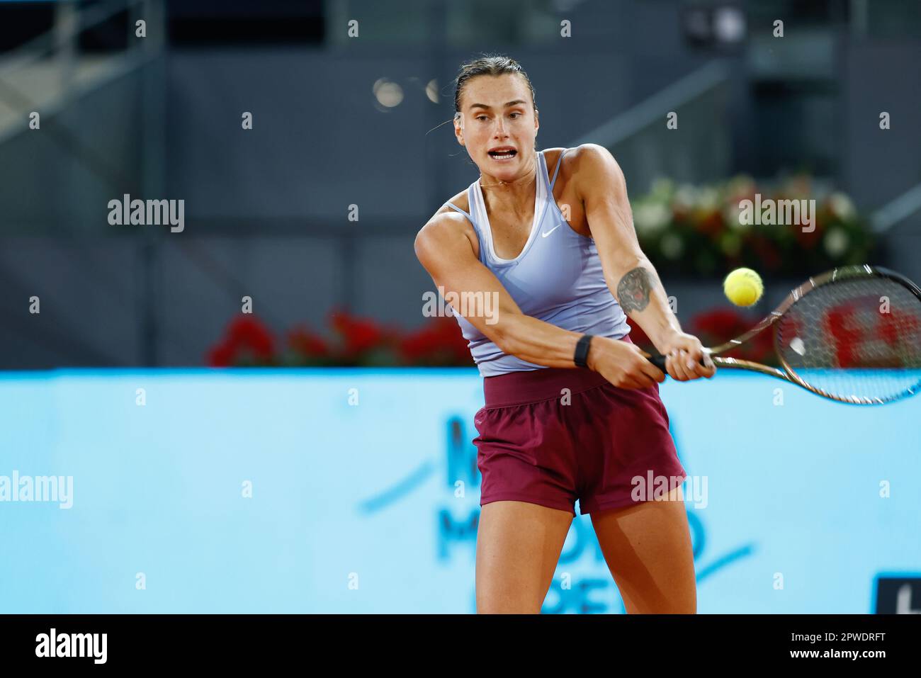 Aryna Zabalenka von Belarus im Kampf gegen Camila Osorio von Kolumbien während der Mutua Madrid Open 2023, Masters 1000 Tennis Turnier am 29. April 2023 in Caja Magica in Madrid, Spanien - Foto: Oscar J Barroso/DPPI/LiveMedia Stockfoto