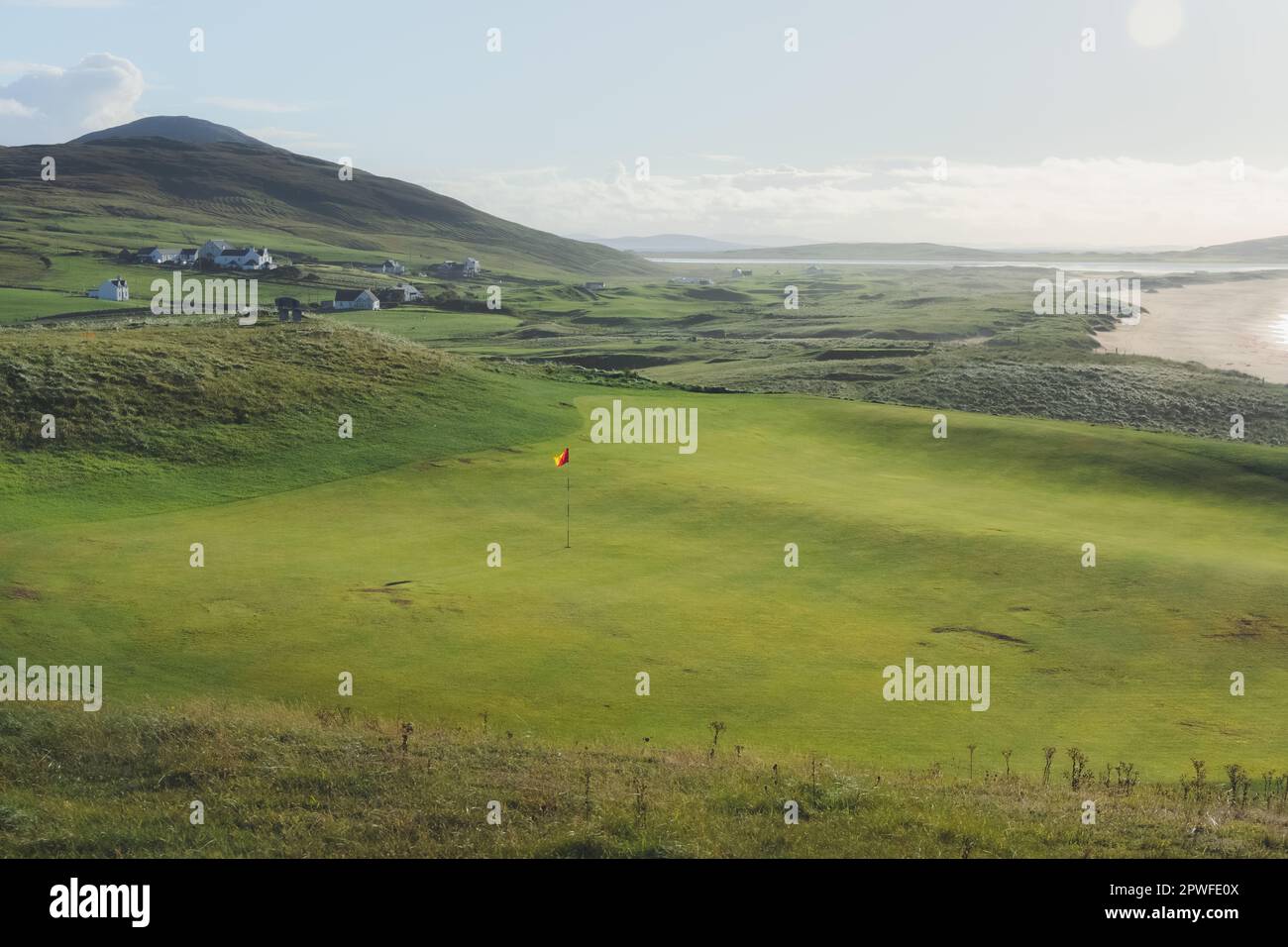 Isle of Harris, Großbritannien - 4 2021. Oktober: Schöner sonniger Tag auf dem Golfplatz Harris Golf Club in Scarista auf der Isle of Lewis und Harris Stockfoto