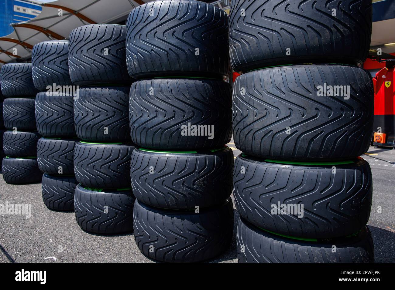 Baku, Aserbaidschan. 27. April 2023. Tyres, F1 Grand Prix von Aserbaidschan auf dem Baku City Circuit am 27. April 2023 in Baku, Aserbaidschan. (Foto von HIGH TWO) dpa/Alamy Live News Stockfoto