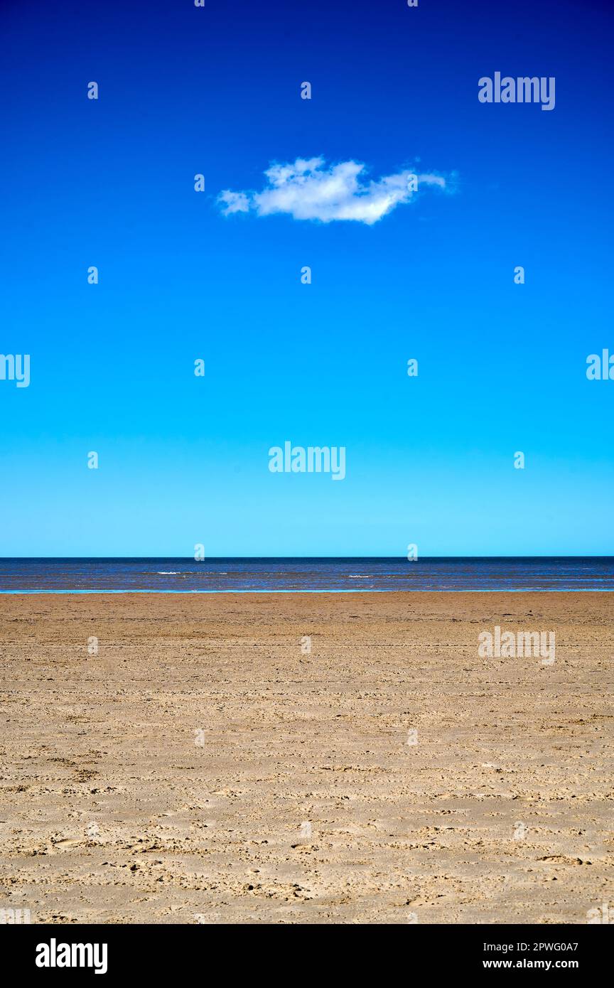 Strand, Meer und Himmel Stockfoto