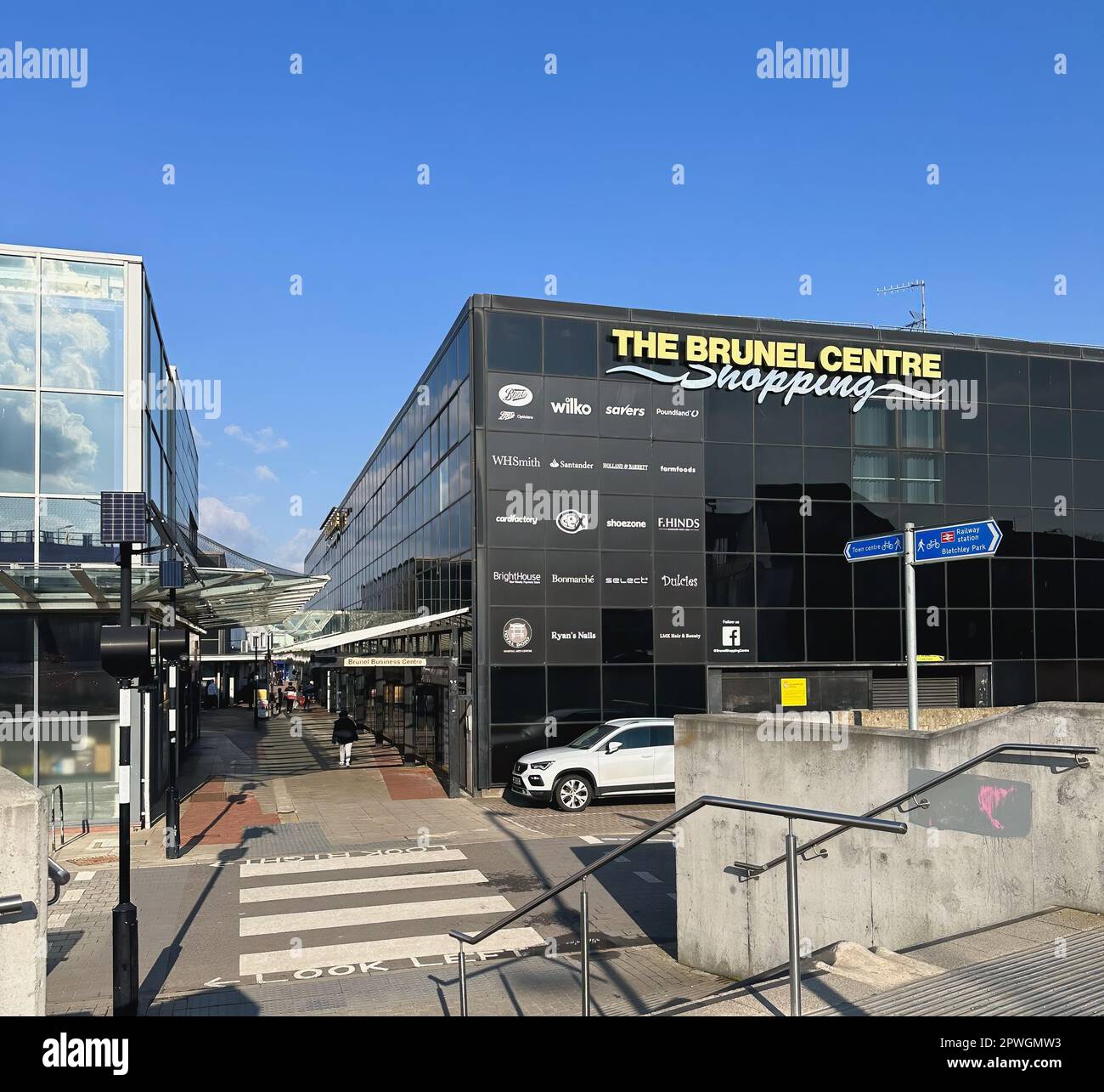 Milton Keynes, England - 21. April 2023 : The Brunel Centre Shopping in Bletchley, Milton Keynes, England Stockfoto