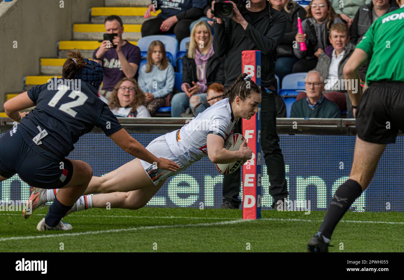 Halliwell Jones Stadium, Warrington, England. 29. April 2023 England gegen Frankreich, Frauen-Rugby-Liga, Mid-Season International. Kredit: Mark Percy Stockfoto