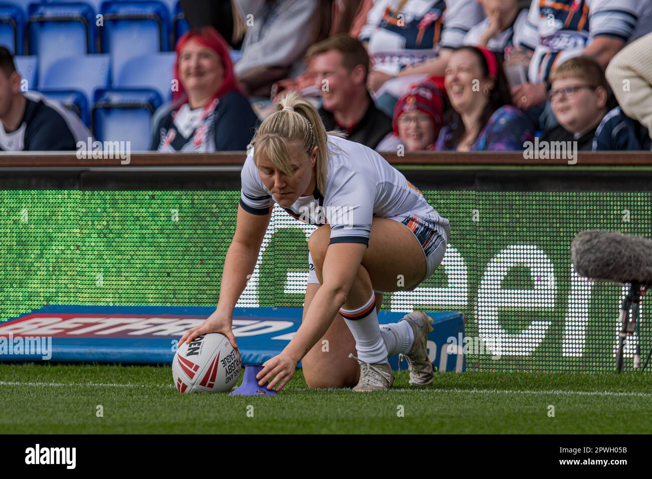 Halliwell Jones Stadium, Warrington, England. 29. April 2023 England gegen Frankreich, Frauen-Rugby-Liga, Mid-Season International. Kredit: Mark Percy Stockfoto