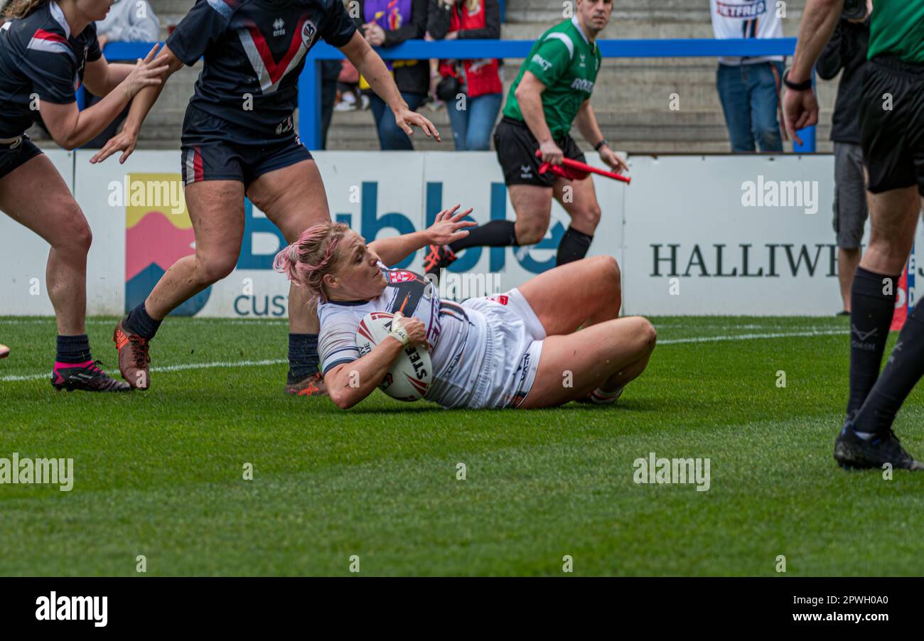 Halliwell Jones Stadium, Warrington, England. 29. April 2023 England gegen Frankreich, Frauen-Rugby-Liga, Mid-Season International. Kredit: Mark Percy Stockfoto
