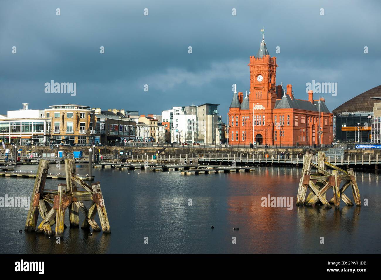 Pierhead und Millenium Center Gebäude Cardiff Bay Stockfoto