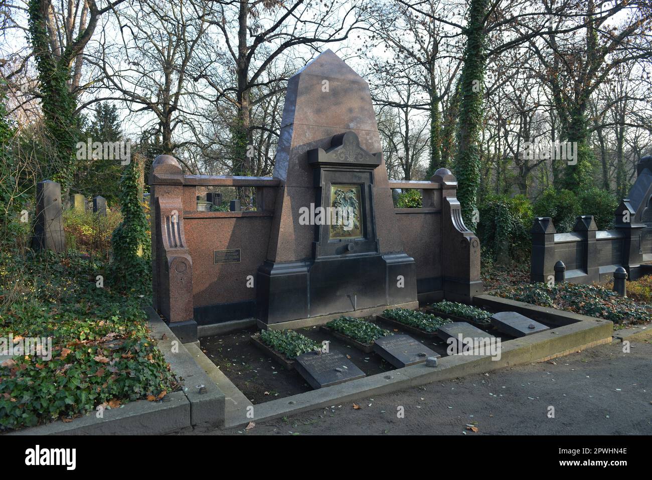 Familiengrab Erich Salomon, jüdischer Friedhof, Herbert-Baum-Straße, Weissensee, Berlin, Deutschland Stockfoto