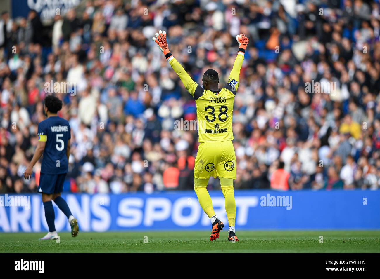 Paris, Frankreich. 30. April 2023. MVOGO NGANOMA Yvon-landry während des Fußballspiels Ligue 1 Uber Eats zwischen dem FC Lorient und Paris Saint Germain (PSG) am 30. April 2023 im Parc des Princes Stadion in Paris, Frankreich. Kredit: Victor Joly/Alamy Live News Stockfoto