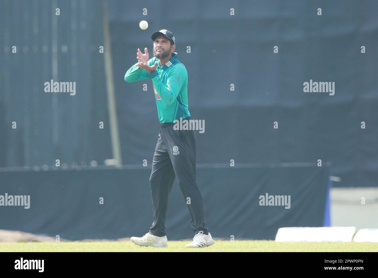 Mohammedan Sporting Club-Spieler Mahmudullah während des Dhaka Premier Division Cricket League 2022-23 Superliga-Spiels zwischen Abahani Ltd Und Moham Stockfoto