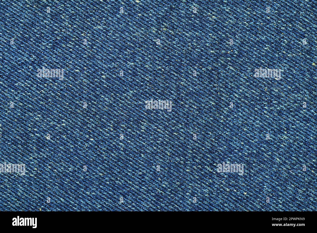 Jeans aus Stoff mit blauer dunkler Struktur oder Hintergrund. Stockfoto