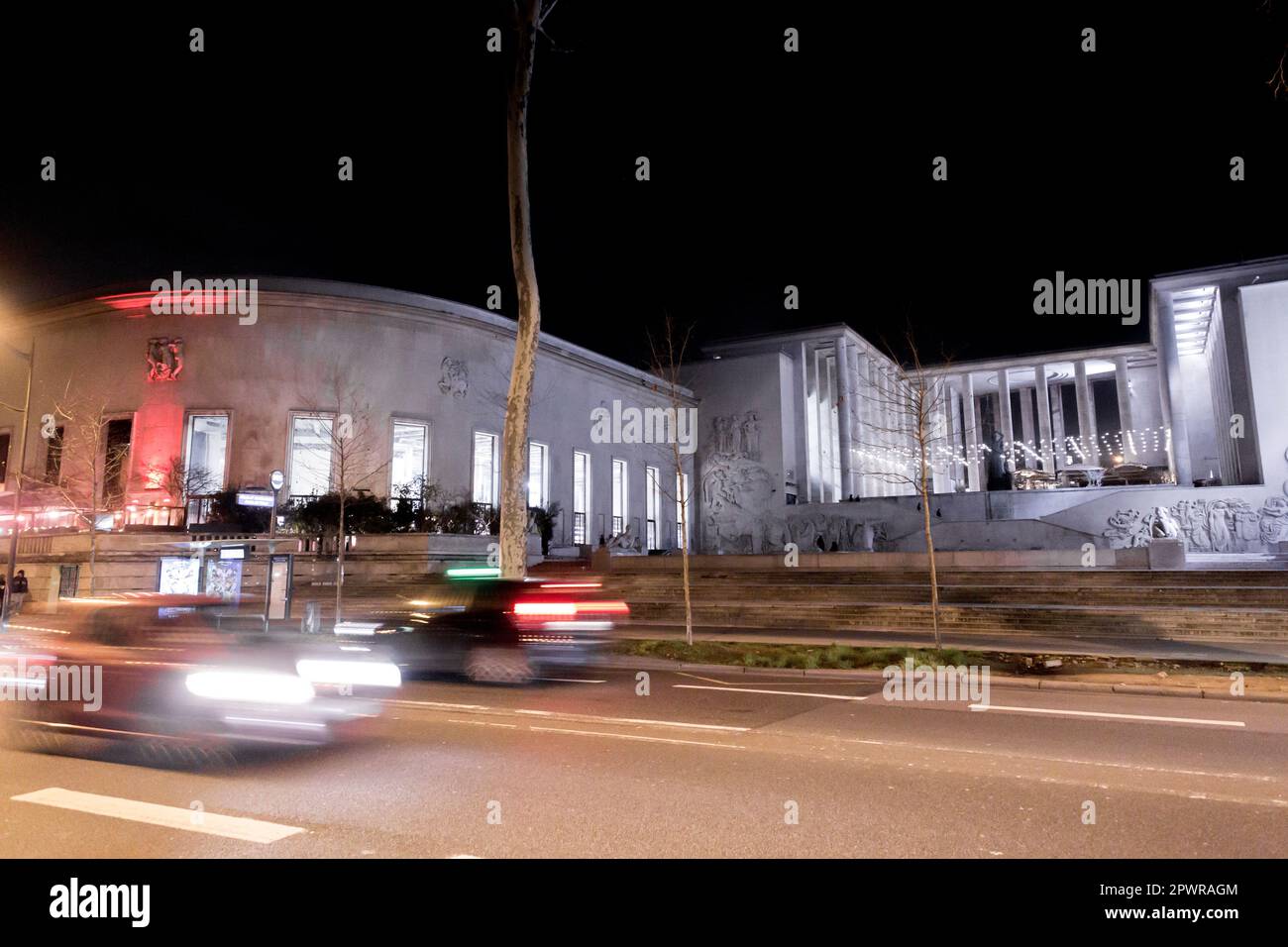 Paris, Frankreich - 19. Januar 2022: Das Palais de Tokyo ist ein Gebäude, das der modernen und zeitgenössischen Kunst gewidmet ist. Es befindet sich in der Avenue du President-Wilson, P. Stockfoto