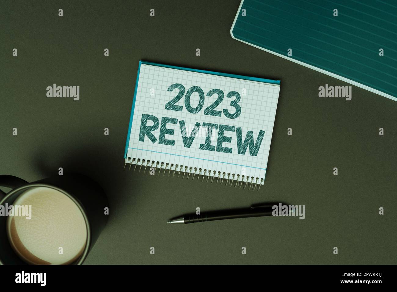 Konzeptionelle Bildunterschrift 2023 Rückblick, Wort für die Anzeige wichtiger Ereignisse oder Aktionen, die im Vorjahr durchgeführt wurden Stockfoto
