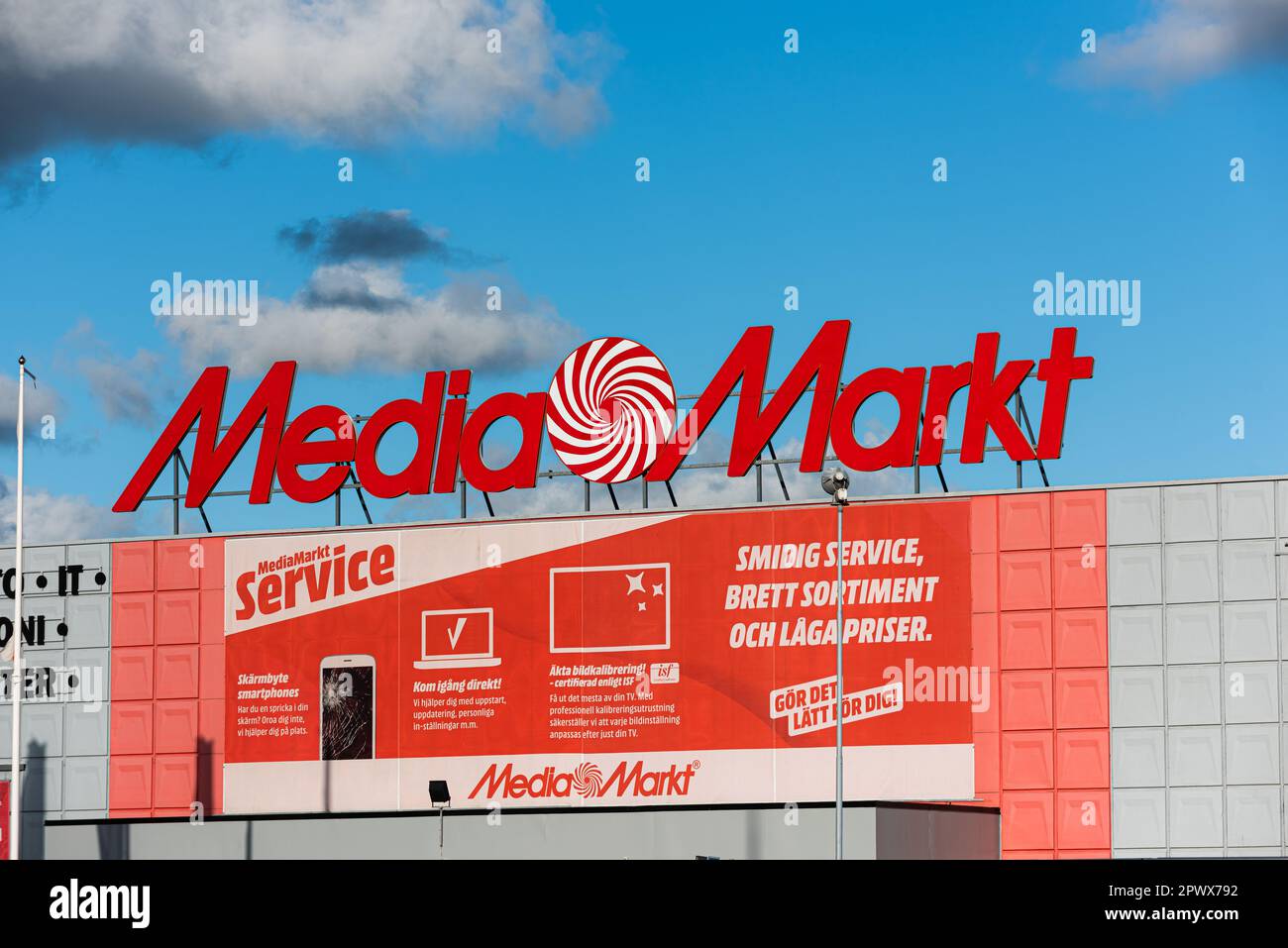 Göteborg, Schweden - August 24 2020: Fassade des Media Markt in Torpavallen. Stockfoto