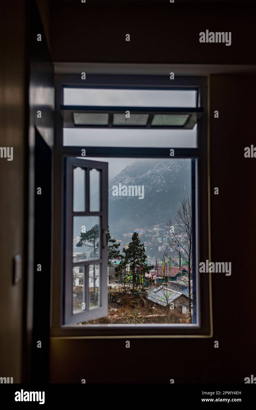 Lachung ist eine Stadt- und Bergstation im Nordosten von Sikkim, Indien. Es liegt im Nord-Sikkim-Viertel nahe der Grenze zu Tibet. Stockfoto