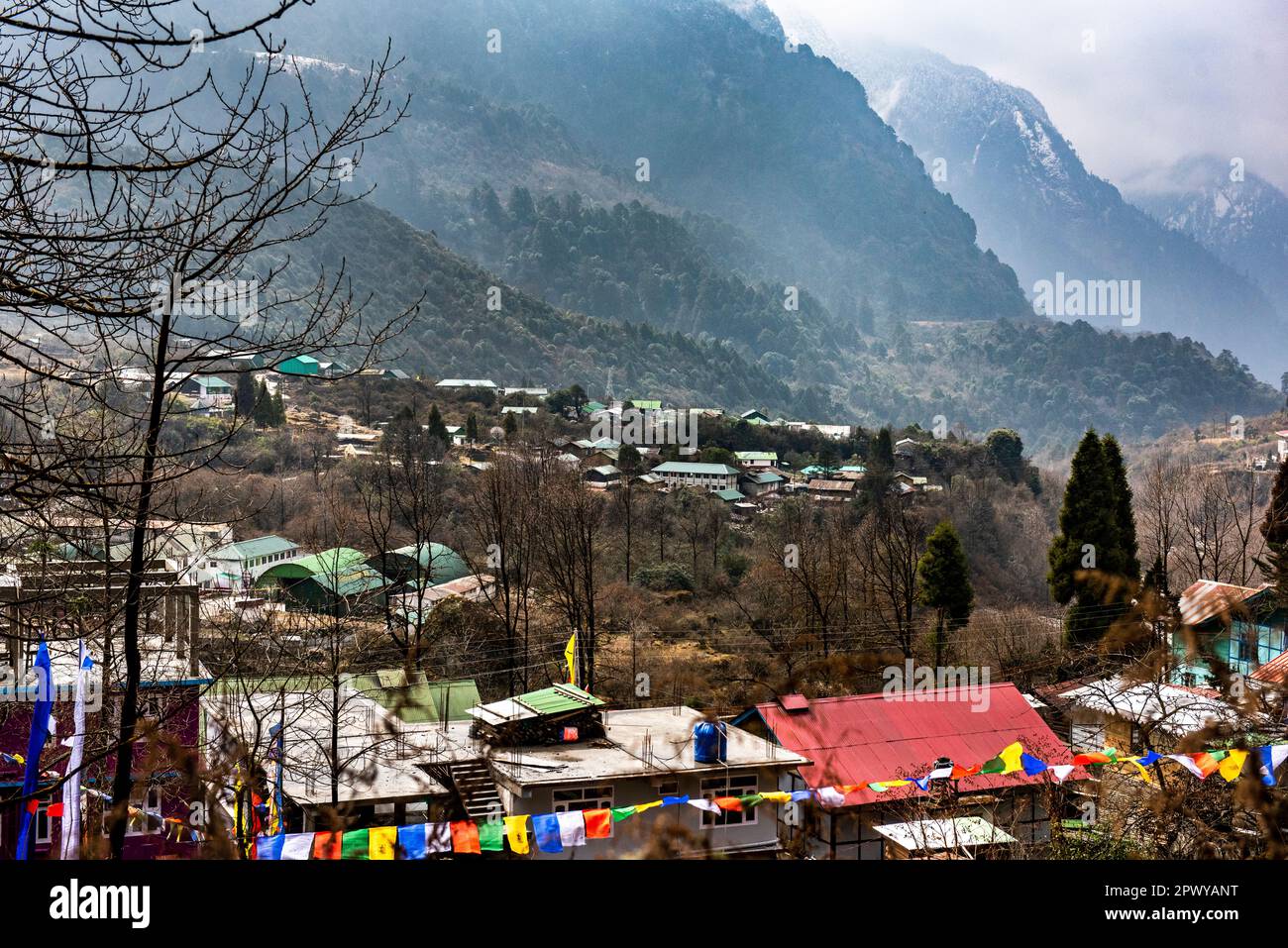 Lachung ist eine Stadt- und Bergstation im Nordosten von Sikkim, Indien. Es liegt im Nord-Sikkim-Viertel nahe der Grenze zu Tibet. Stockfoto