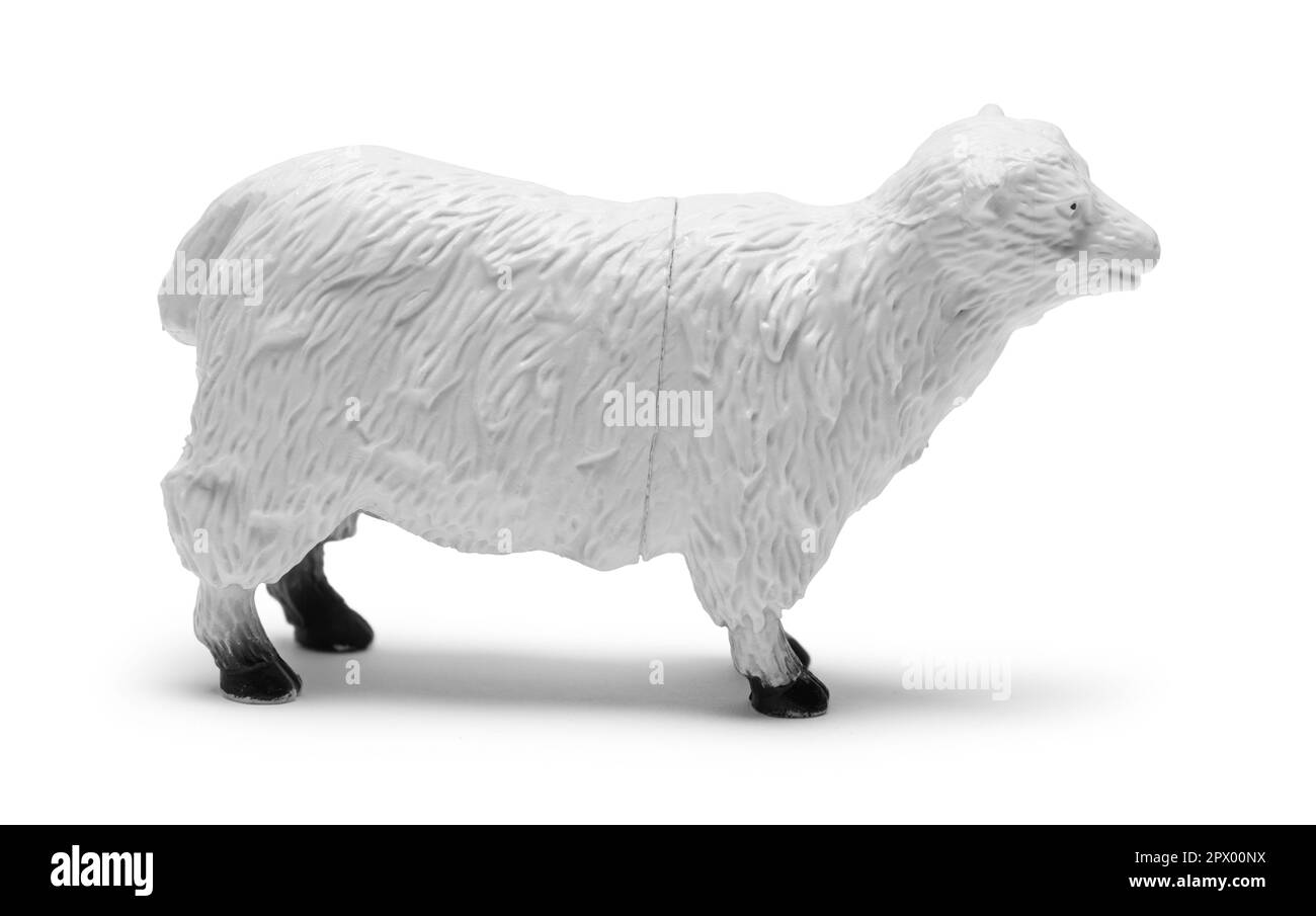 Plastik Toy Sheep Side View Ausschnitt auf Weiß. Stockfoto